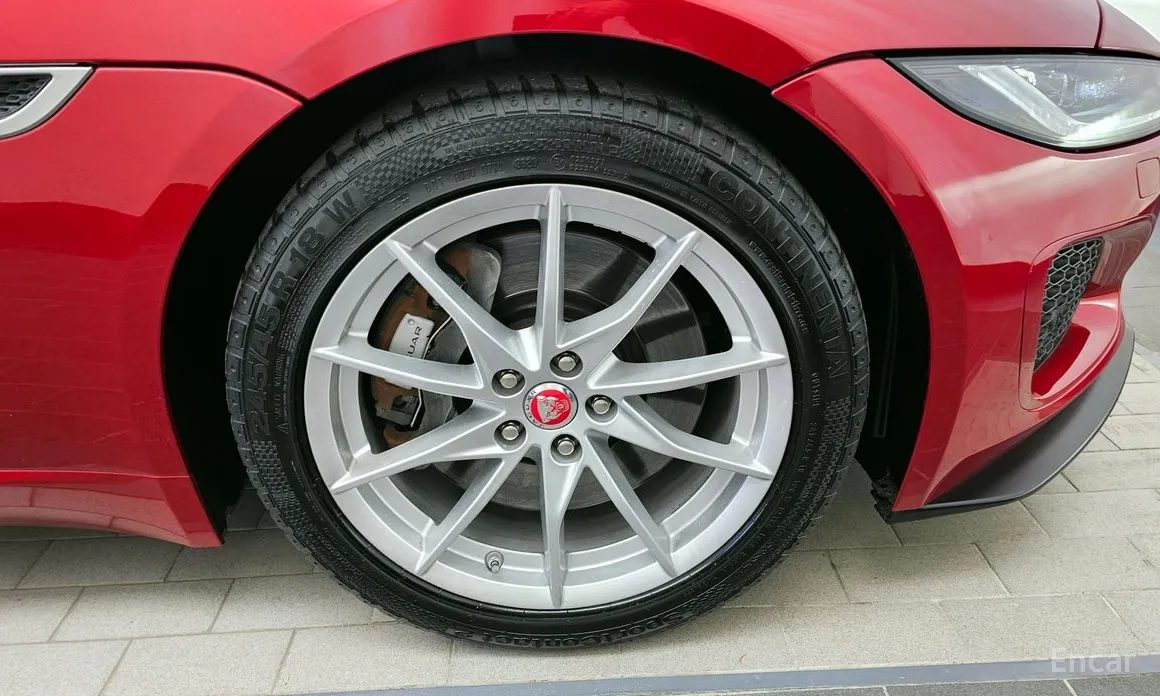 Фото 5 - Jaguar F-Type