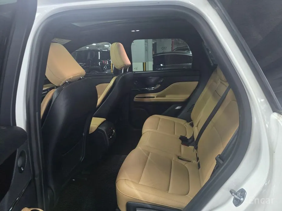 Фото 3 - Lincoln Corsair