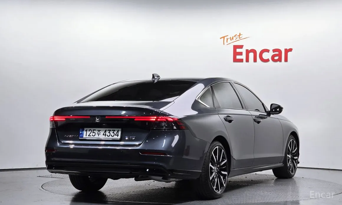 Фото 2 - Honda Accord