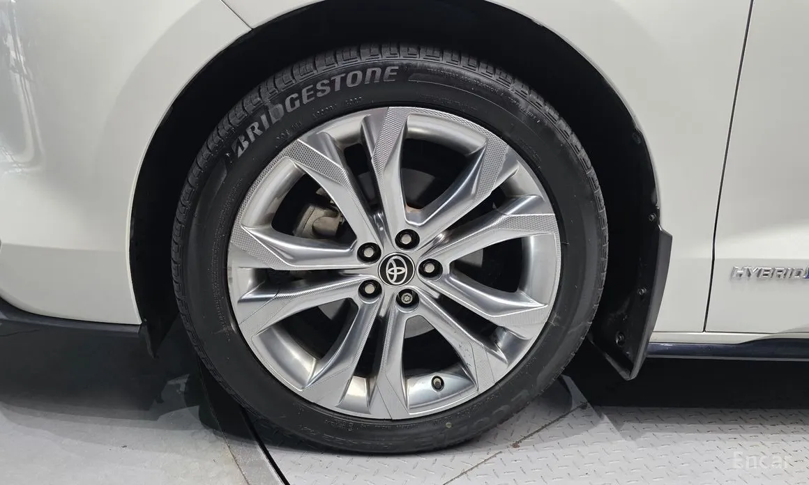 Фото 5 - Toyota Sienna