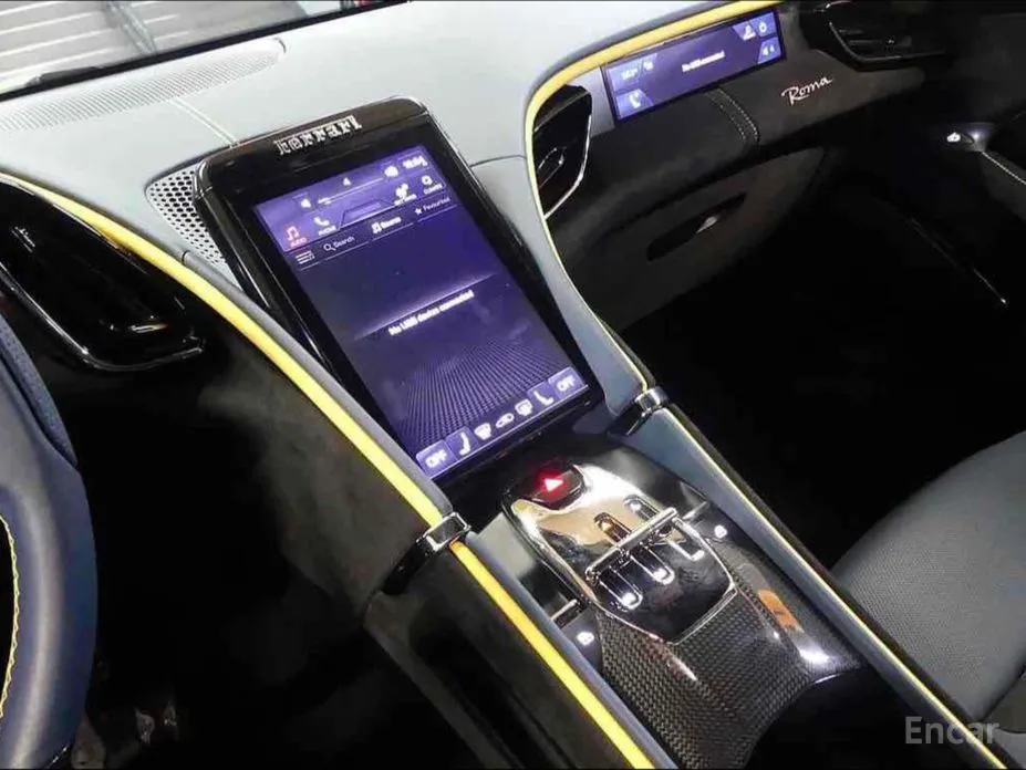 Фото 14 - Ferrari Roma