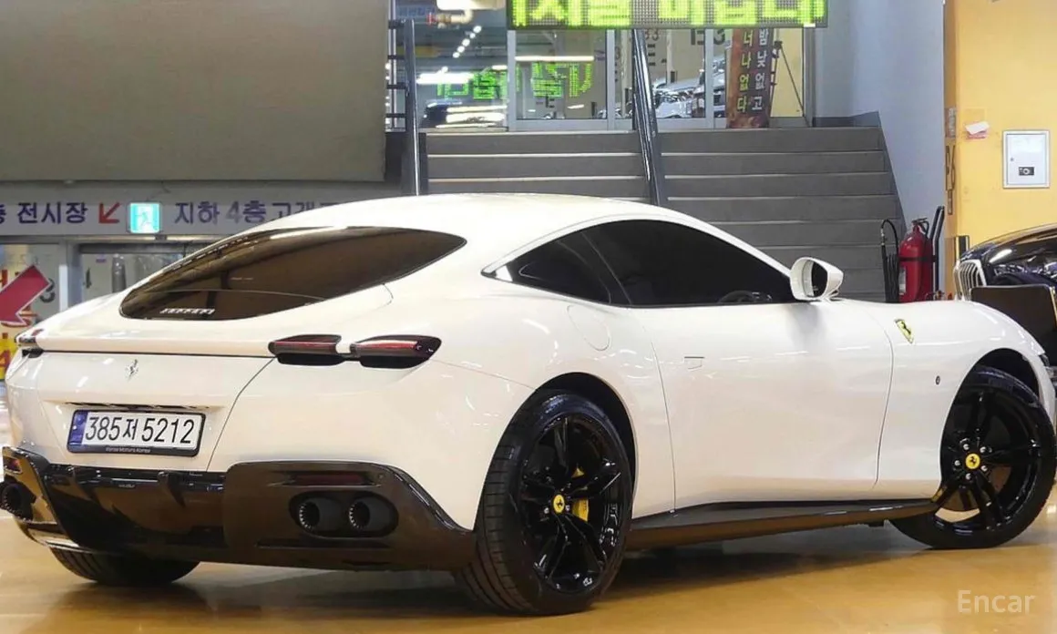 Фото 3 - Ferrari Roma