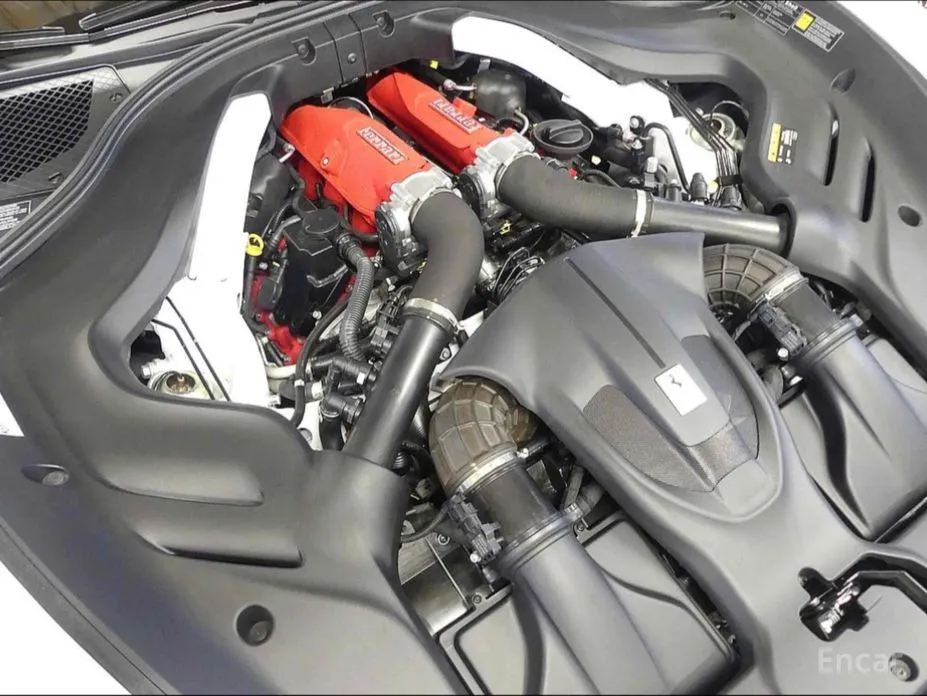 Фото 5 - Ferrari Roma