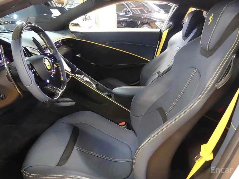 Фото 8 - Ferrari Roma