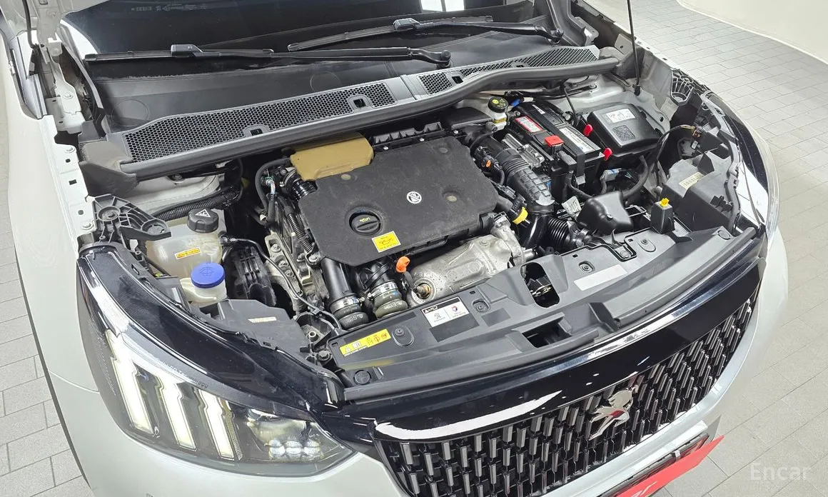 Фото 6 - Peugeot 2008