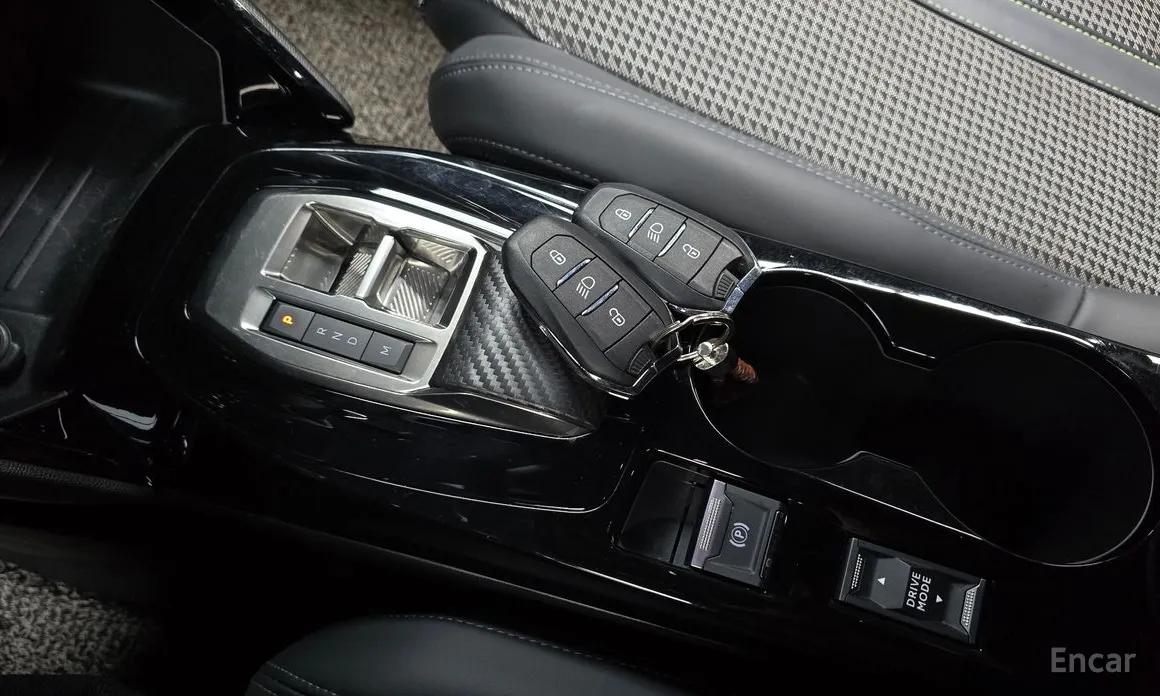 Фото 9 - Peugeot 2008