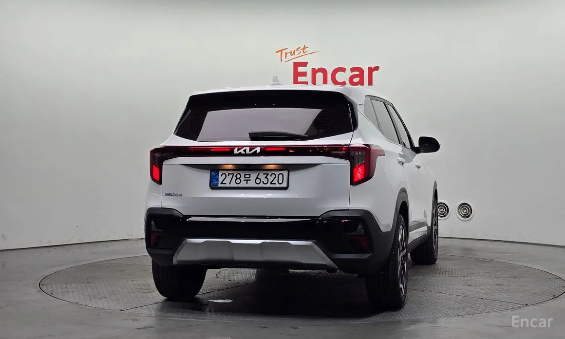 Фото 4 - Kia Seltos