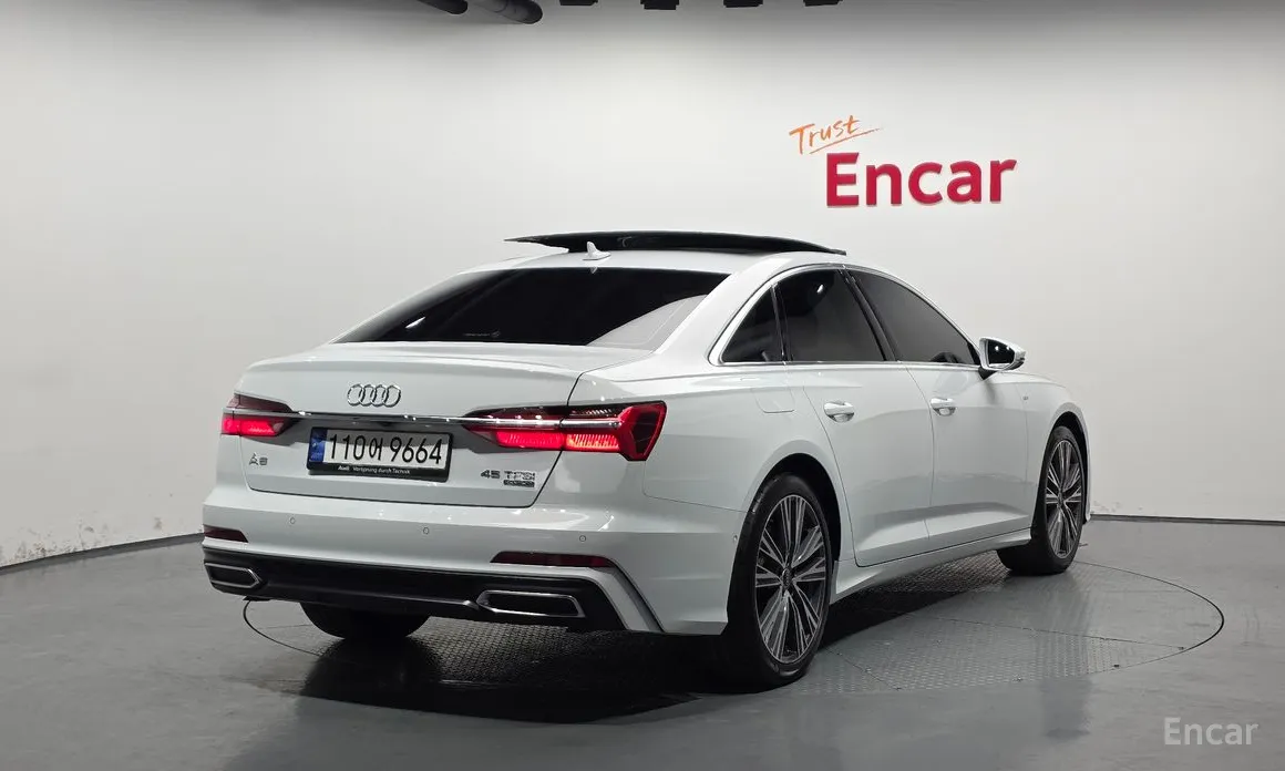 Фото 2 - Audi A6