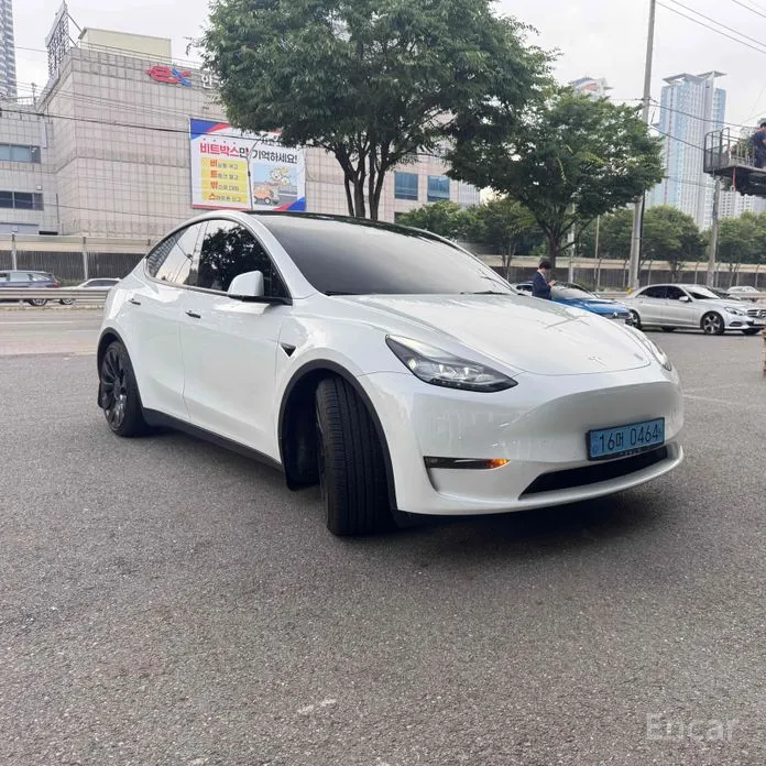 Фото 1 - Tesla Model Y