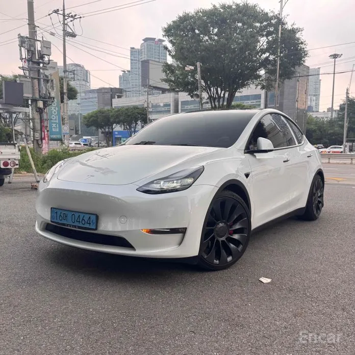 Фото 2 - Tesla Model Y