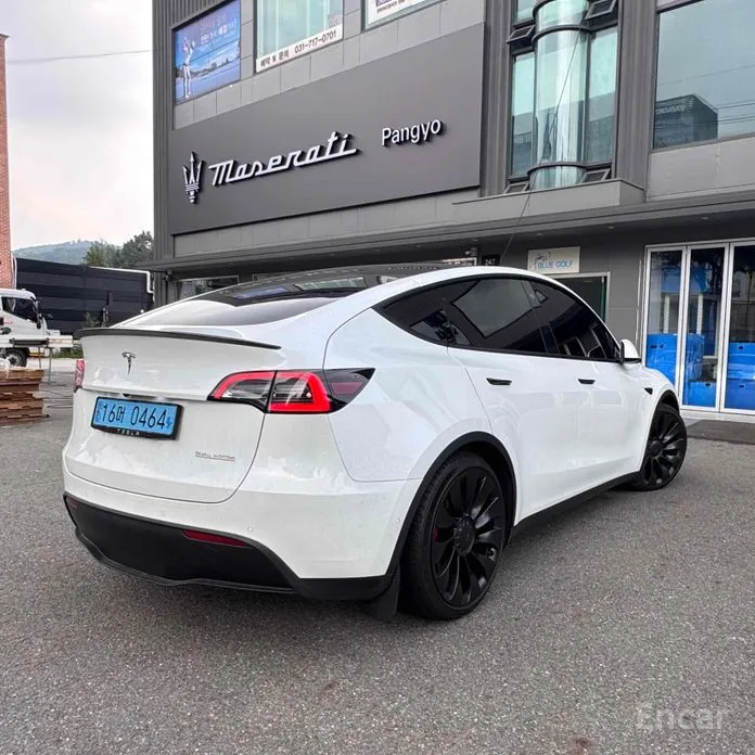 Фото 4 - Tesla Model Y