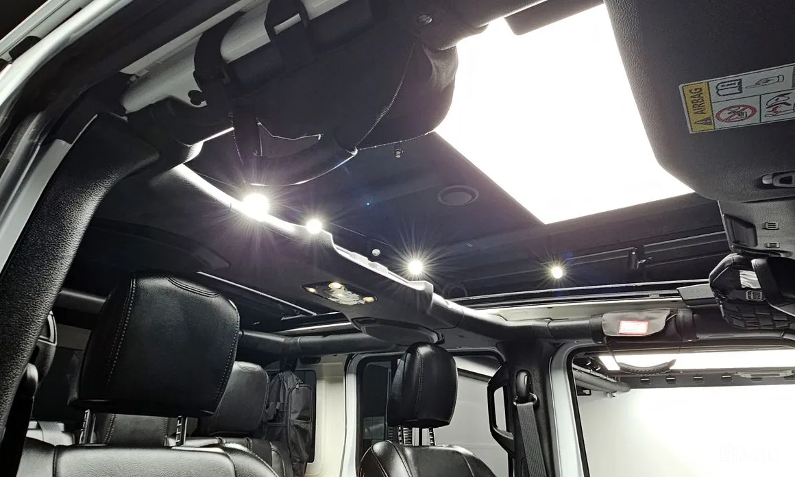 Фото 19 - Jeep Wrangler