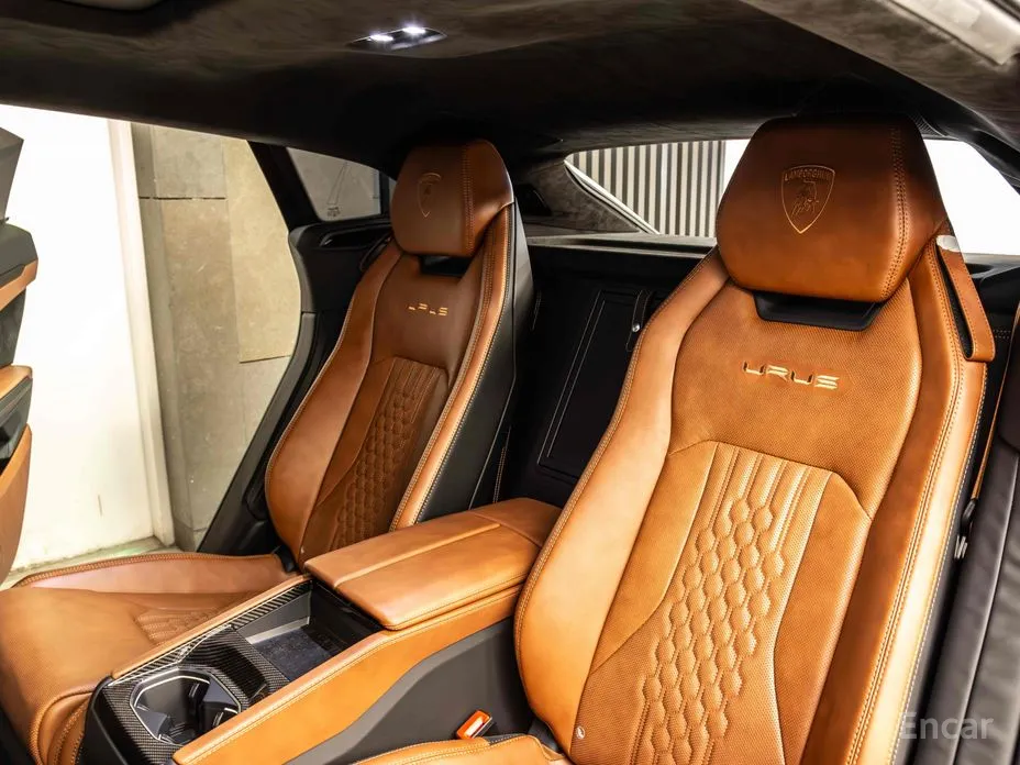 Фото 15 - Lamborghini Urus