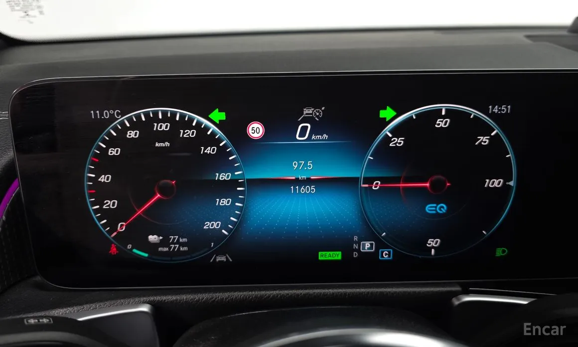 Фото 8 - Mercedes-Benz EQB