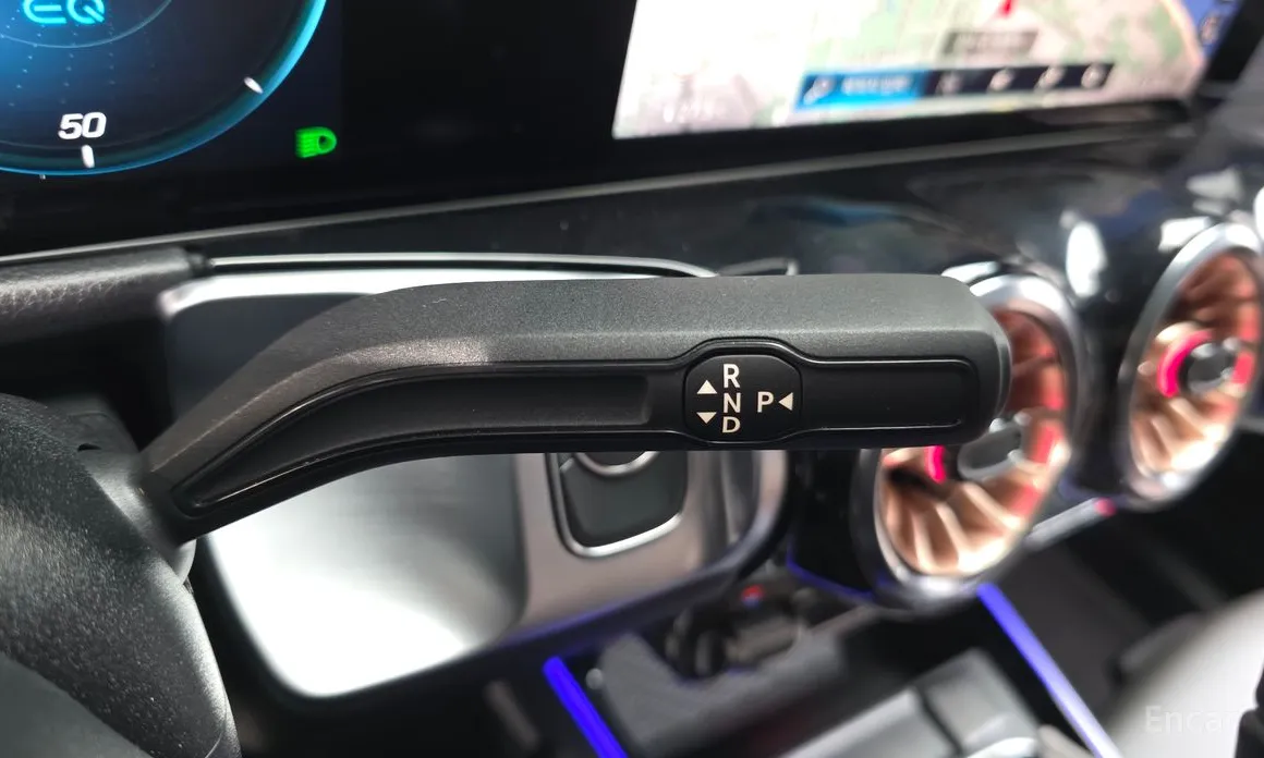 Фото 9 - Mercedes-Benz EQB