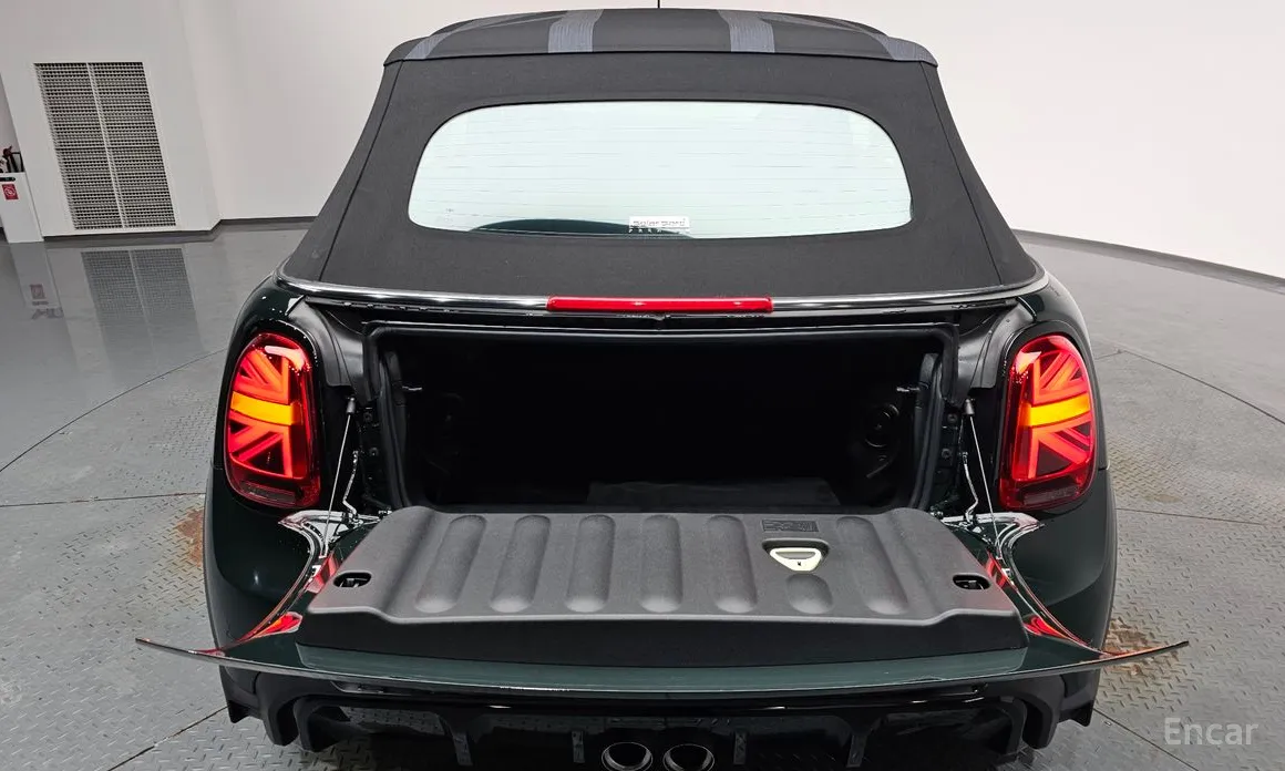 Фото 20 - Mini Cooper Convertible