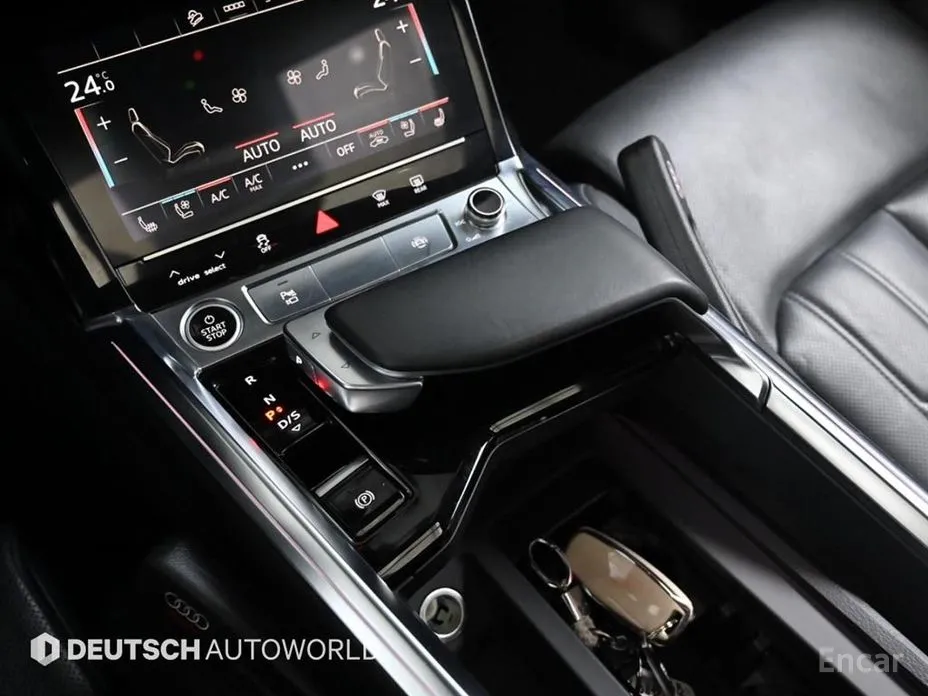 Фото 9 - Audi e-tron