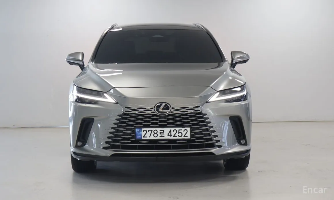 Фото 3 - Lexus RX