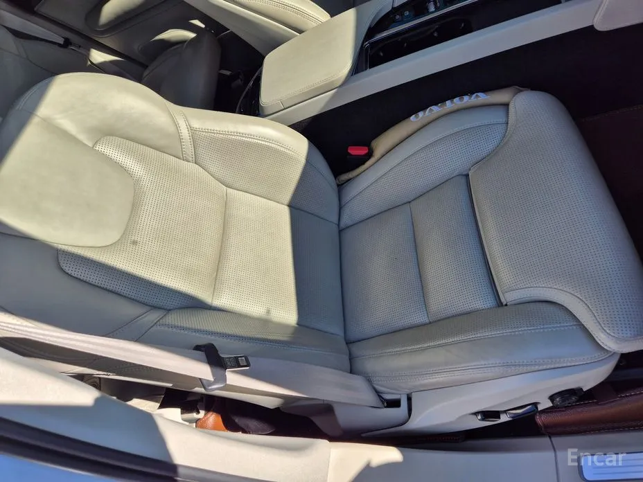 Фото 18 - Volvo XC90