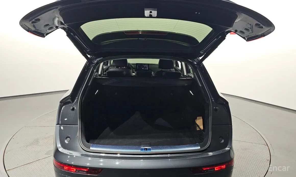 Фото 20 - Audi Q5