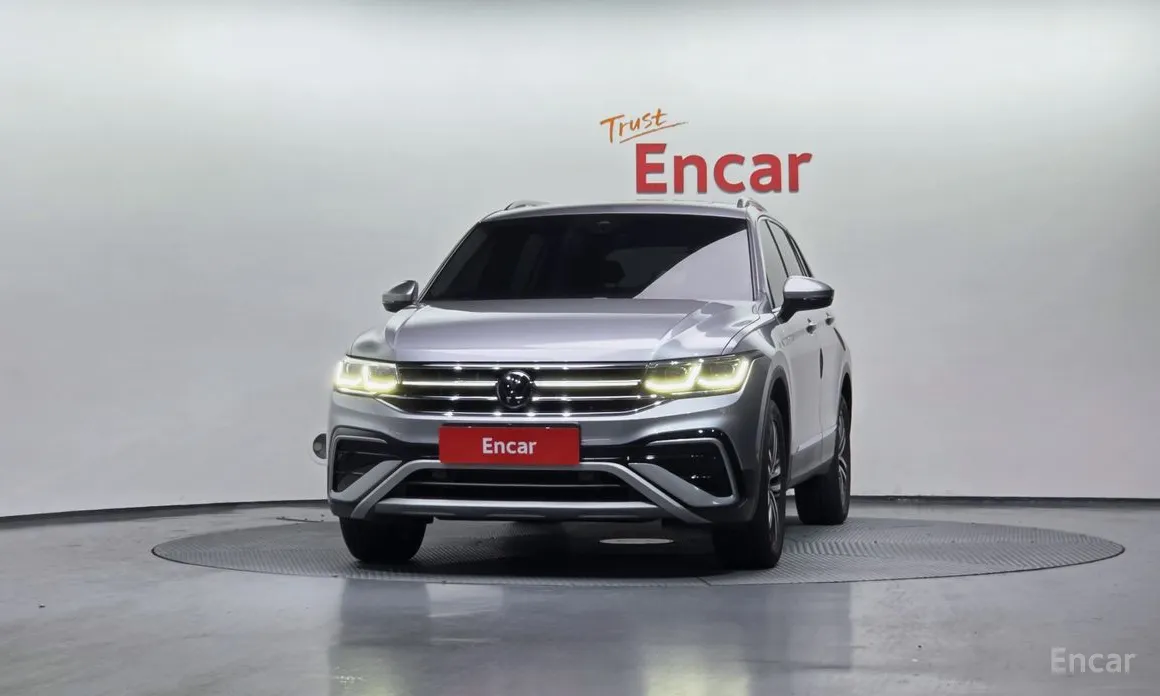 Фото 3 - Volkswagen Tiguan