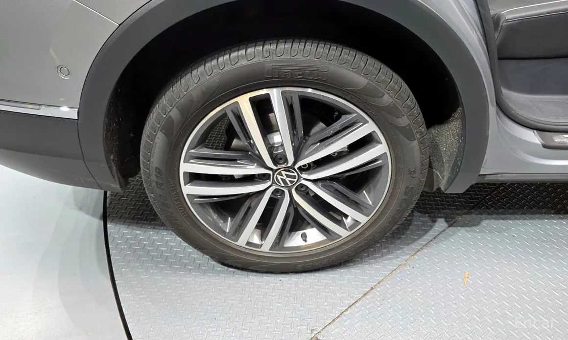 Фото 5 - Volkswagen Tiguan