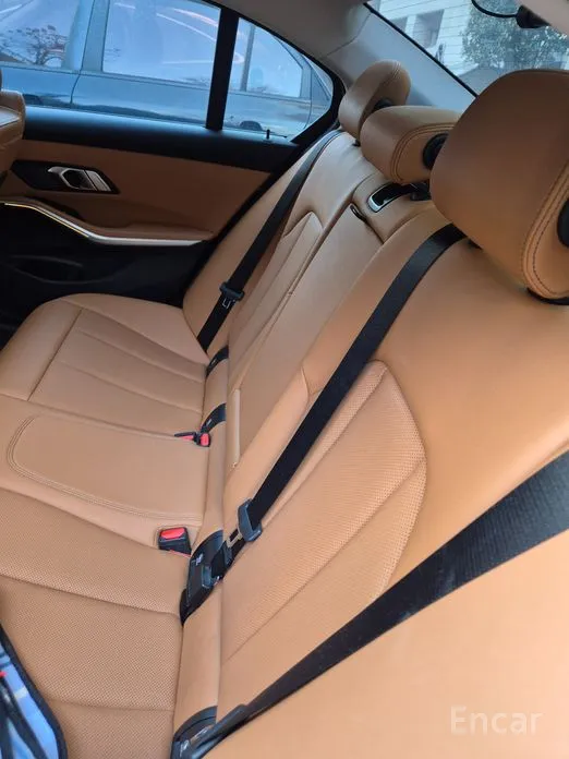 Photo 6 - BMW 3 Series