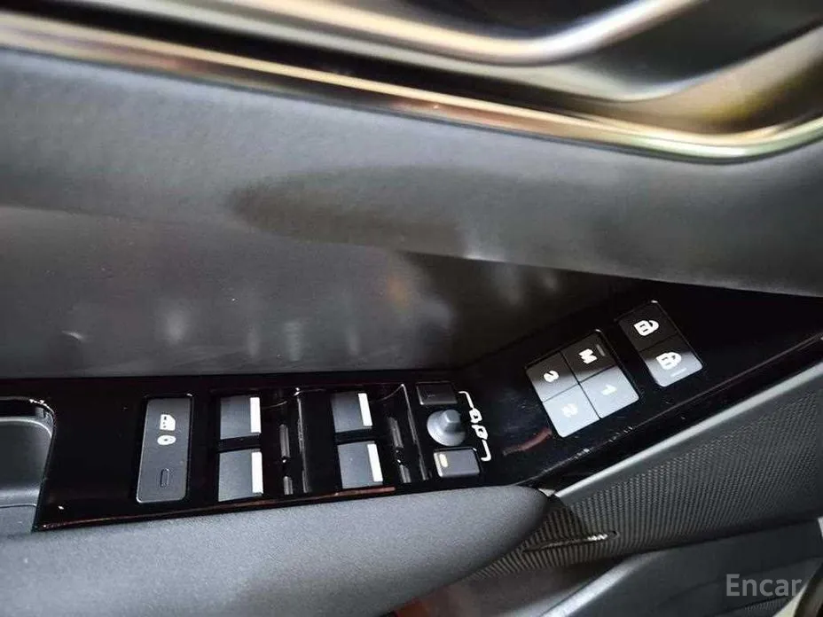 Фото 11 - Land Rover Range Rover Velar