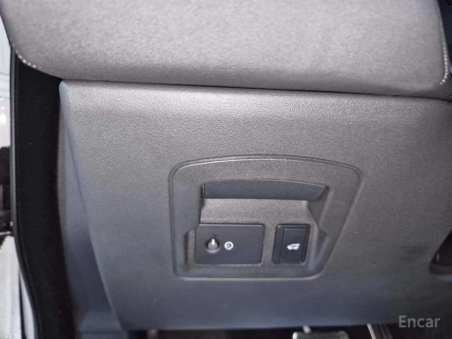 Фото 12 - Land Rover Range Rover Velar