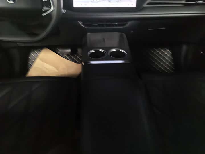 Фото 9 - Changan CS75 Plus