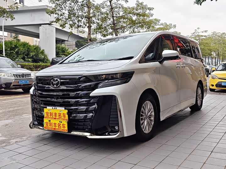 Фото 1 - Toyota Vellfire