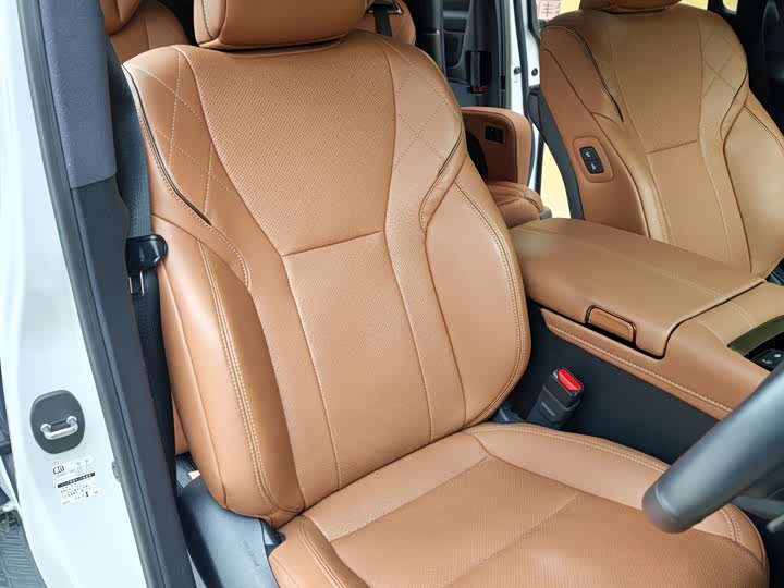 Фото 11 - Toyota Vellfire