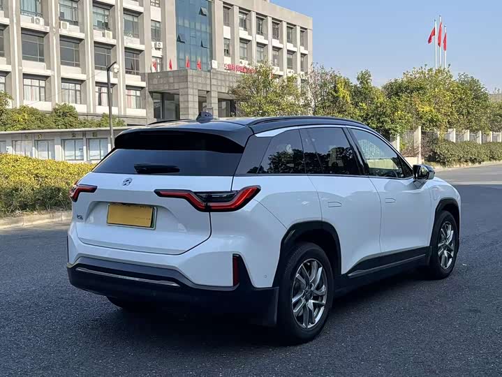 Фото 6 - Nio ES6