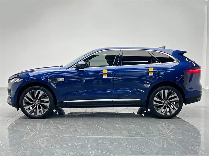 Фото 3 - Jaguar F-Pace