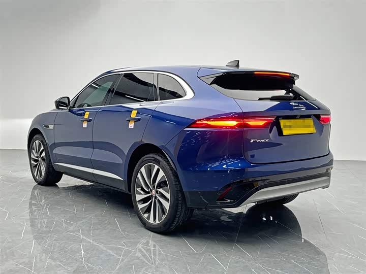 Фото 4 - Jaguar F-Pace