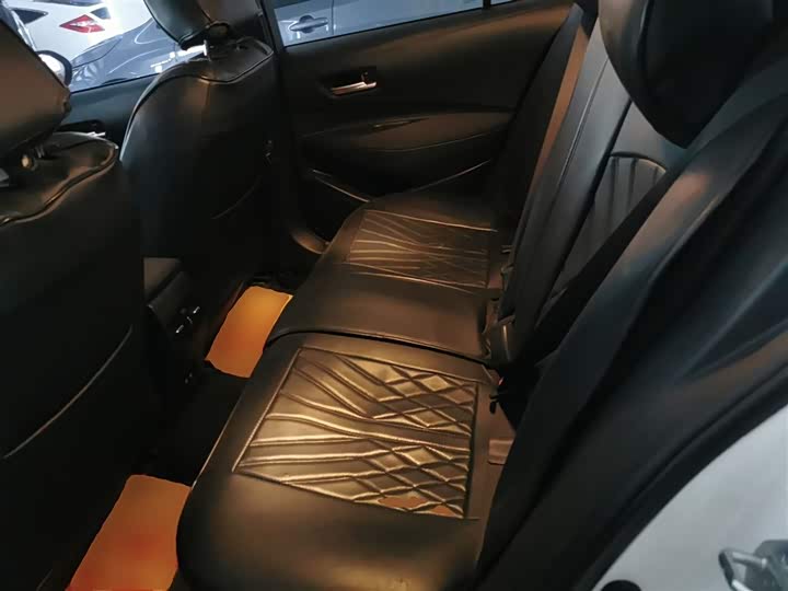 Фото 17 - Toyota Corolla