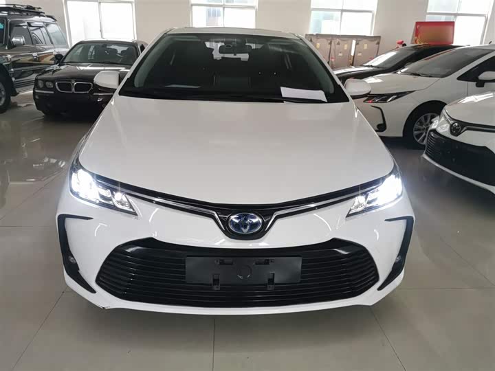 Фото 3 - Toyota Corolla