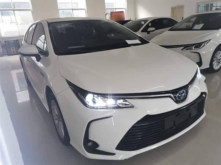 Фото 4 - Toyota Corolla