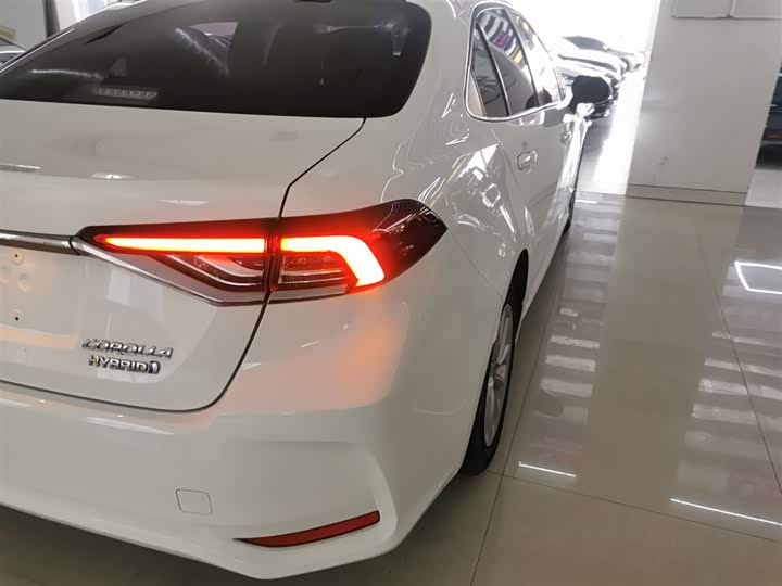 Фото 8 - Toyota Corolla