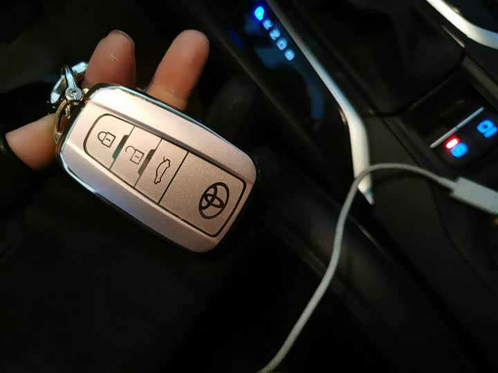 Фото 9 - Toyota Corolla