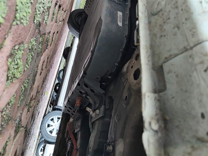 Фото 18 - Bestune Pony