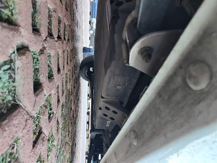 Фото 19 - Bestune Pony