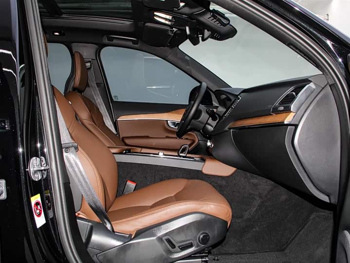 Фото 12 - Volvo XC90