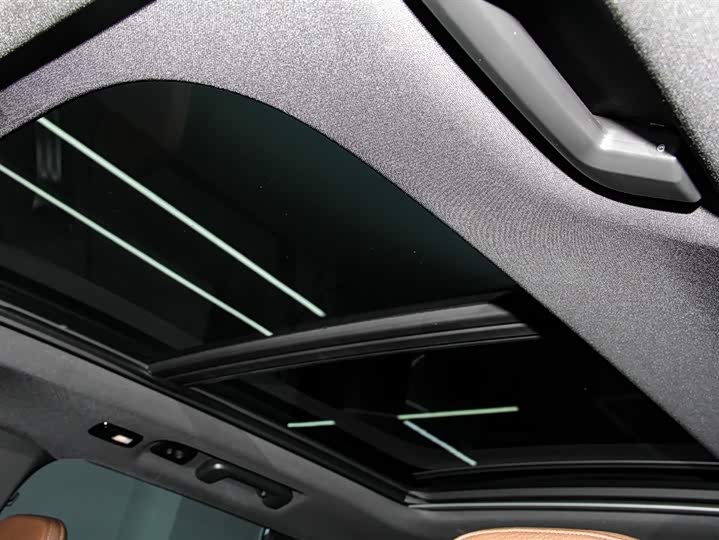 Фото 17 - Volvo XC90