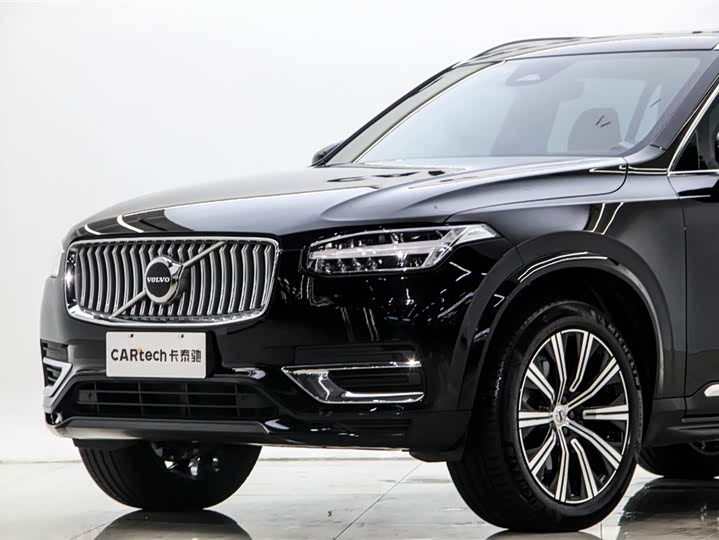 Фото 29 - Volvo XC90