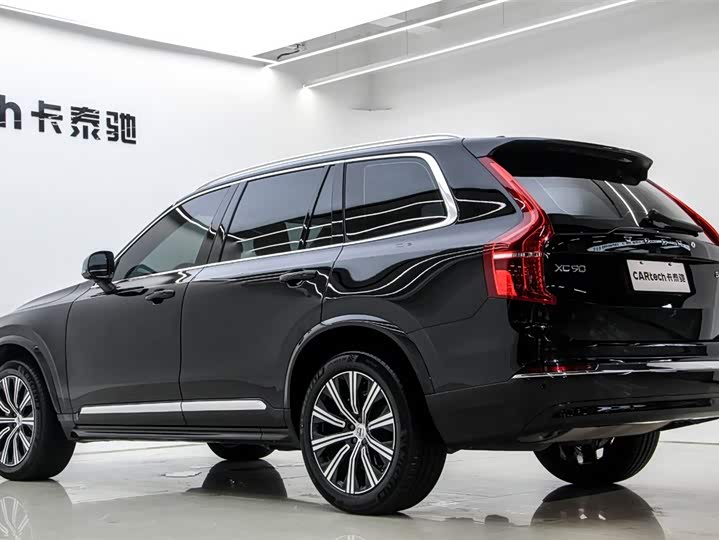 Фото 4 - Volvo XC90