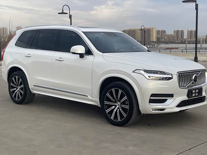 Фото 2 - Volvo XC90