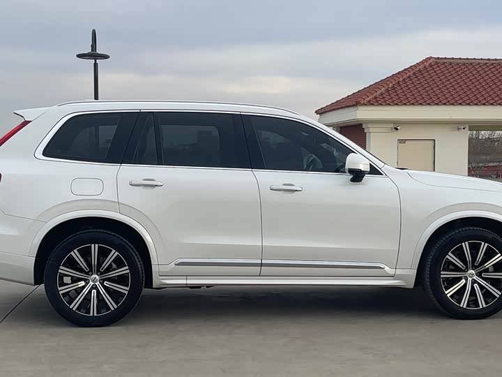 Фото 5 - Volvo XC90