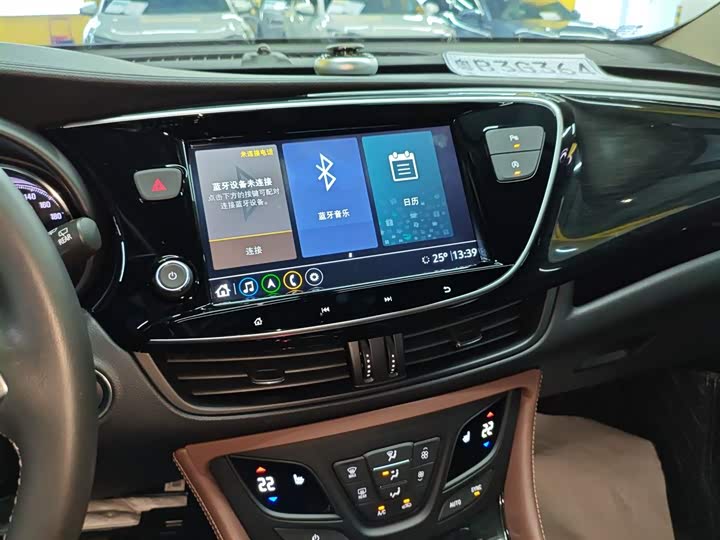 Фото 13 - Buick Envision Plus