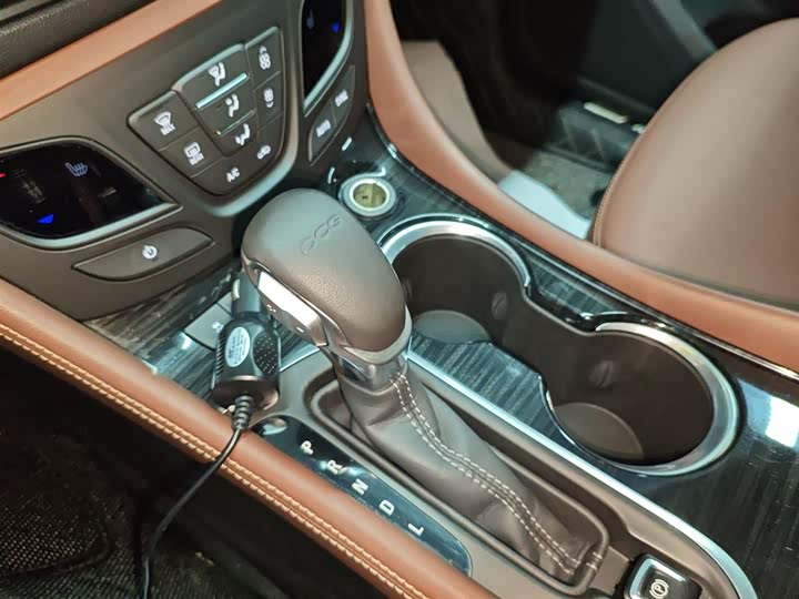 Фото 14 - Buick Envision Plus